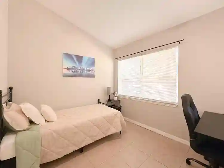 7 BR in Tampa