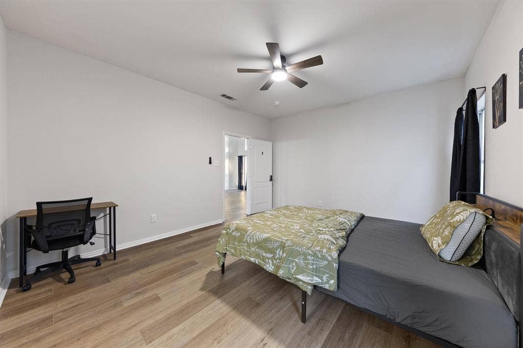 7 BR in Garland