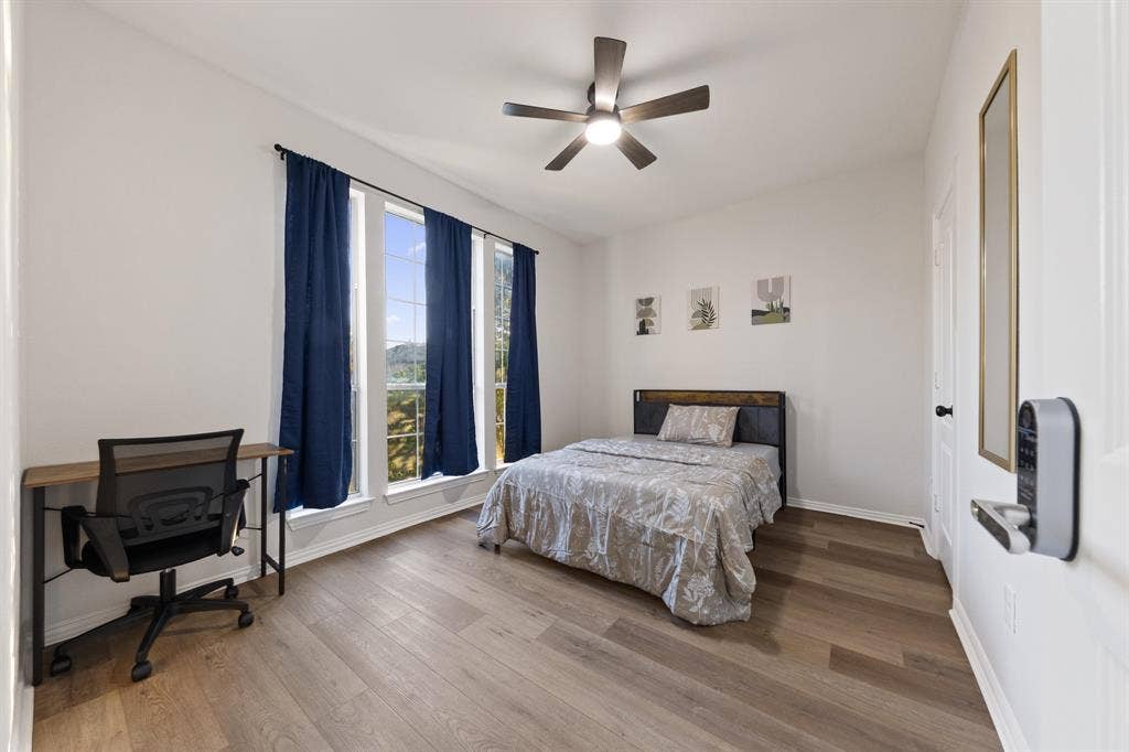 7 BR in Garland