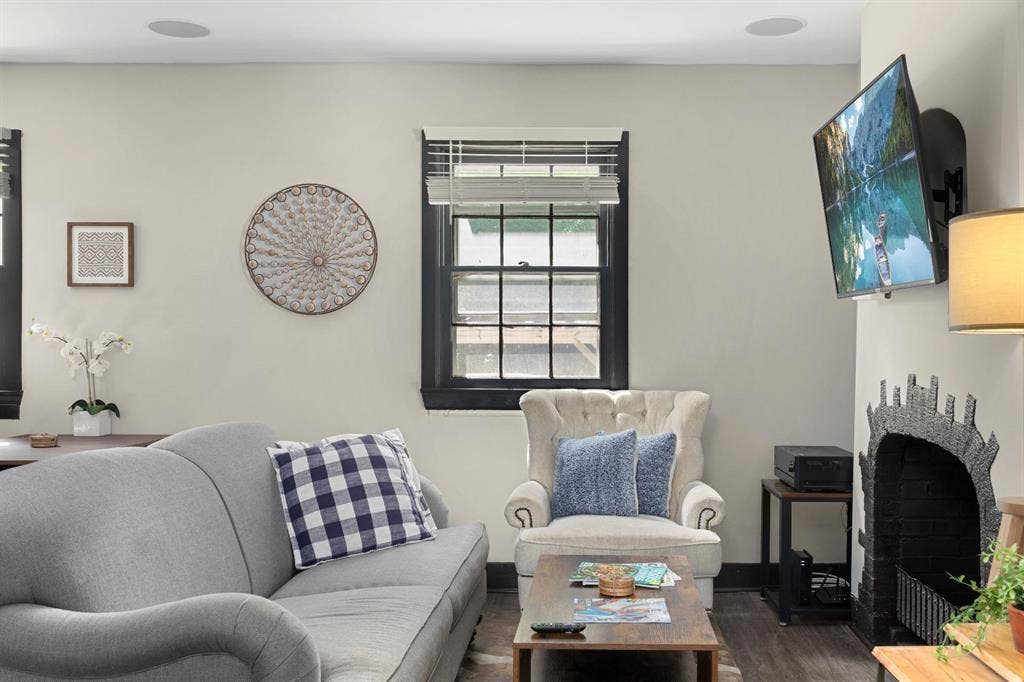 2 BR in Charlotte