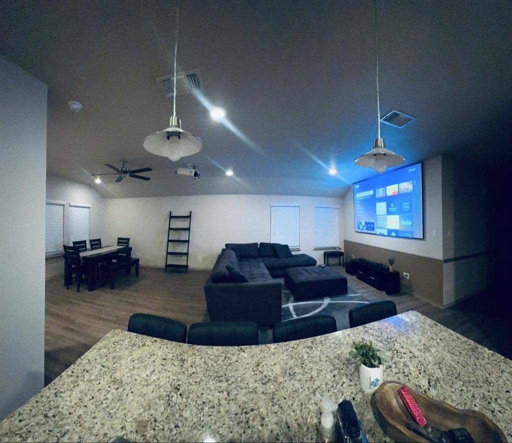 Furnished Room (Utilities Included)