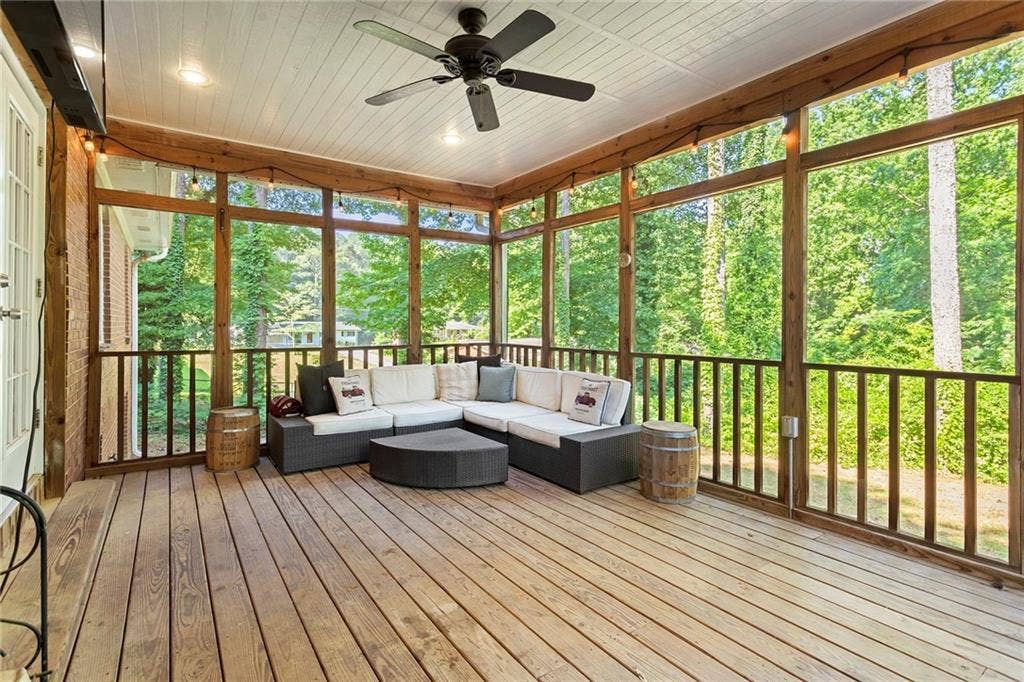 Master bedroom for rent