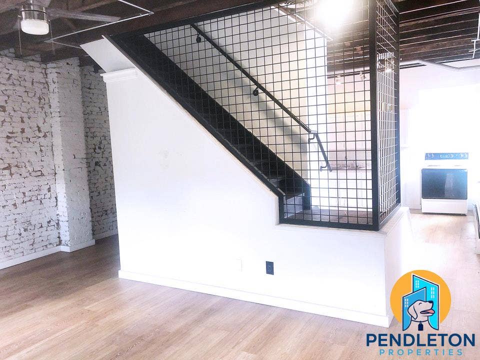 1 BEDROOM AVAILABLE - $/month