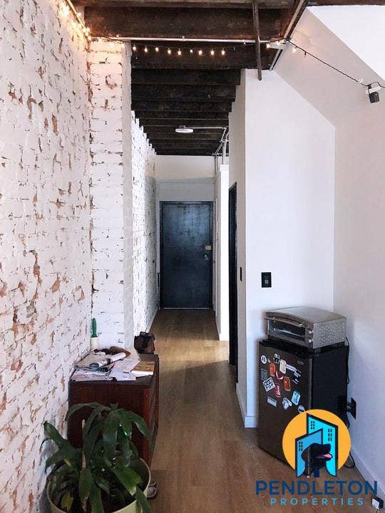 1 BEDROOM AVAILABLE - $/month