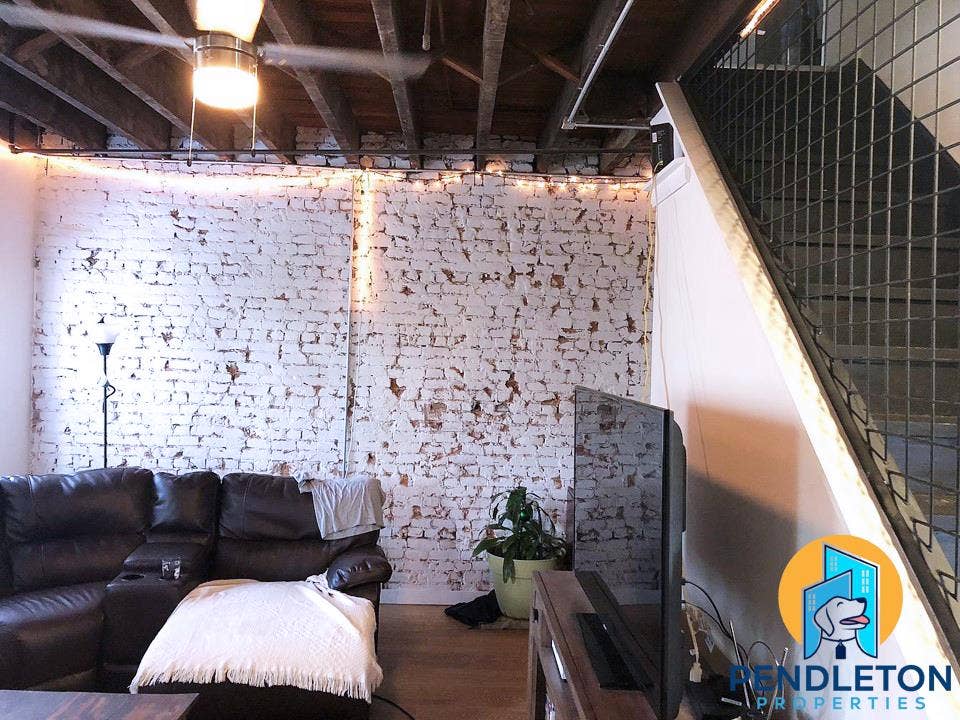 1 BEDROOM AVAILABLE - $/month