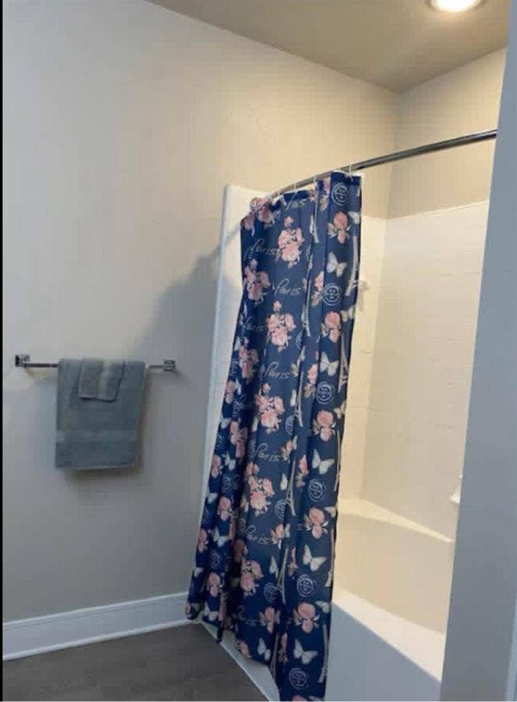 Rooms for rent in Spring Texas $