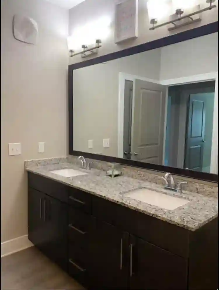 Rooms for rent in Spring Texas $