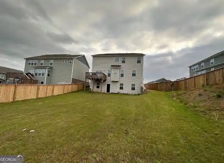 5 BR in Flowery Branch