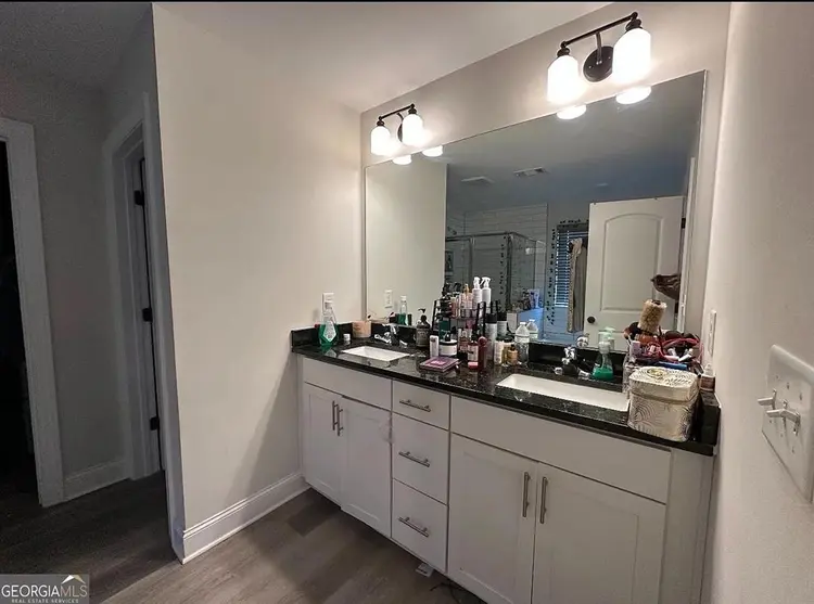 5 BR in Flowery Branch