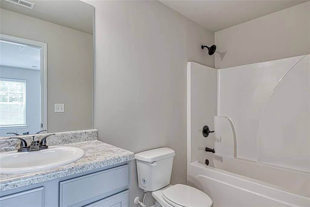 3 BR in East Point