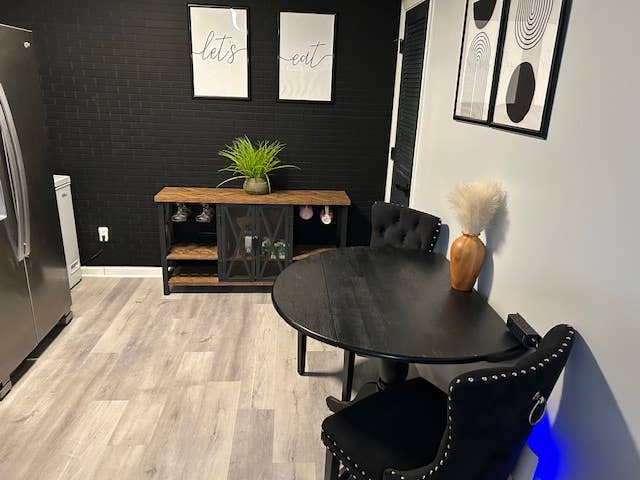 Huge BR W/Master BTH Walk In Closet