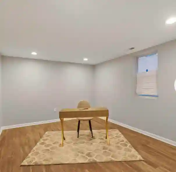 Room for Rent with Free Parking