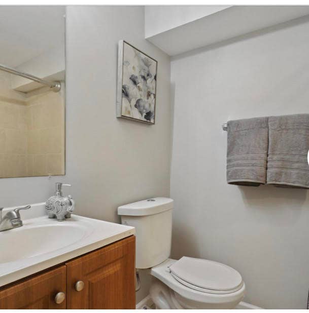 Room for Rent with Free Parking