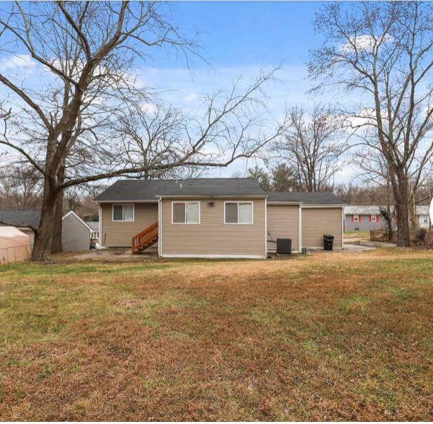 Room for Rent with Free Parking