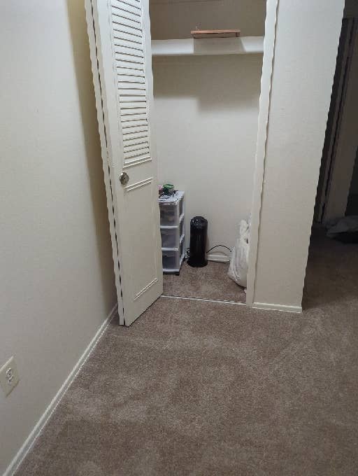 Room for rent 2 bedroom apartment