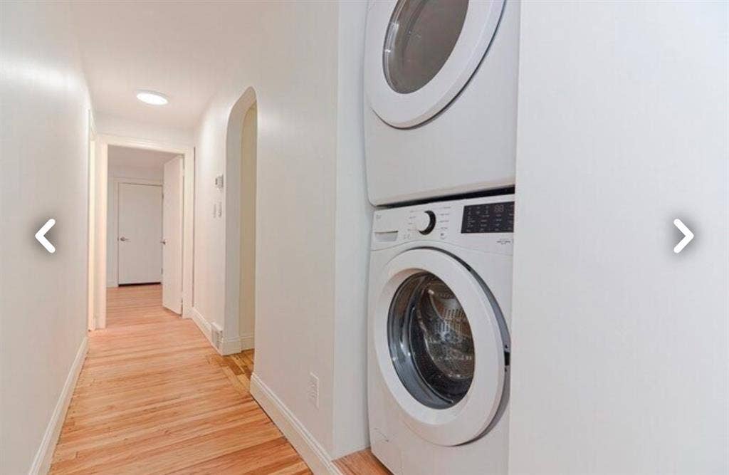 Looking for girl roommate