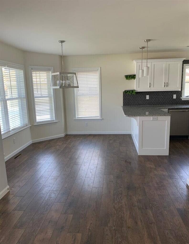 Bright Room w/ Utilities