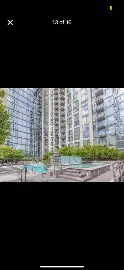 Luxurious B1B Condo Apt