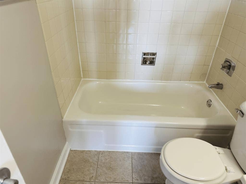 Subleasing bedroom (Female Only)