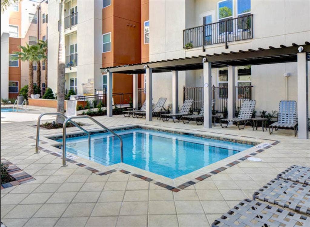 Plaza on University  Top Floorr