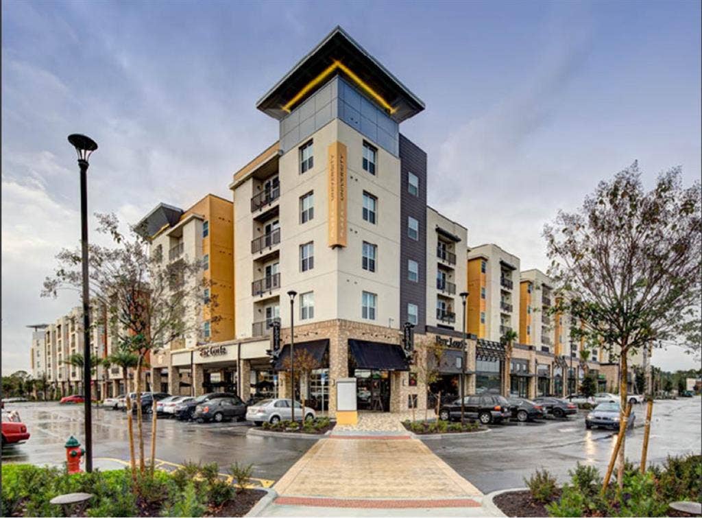 Plaza on University  Top Floorr