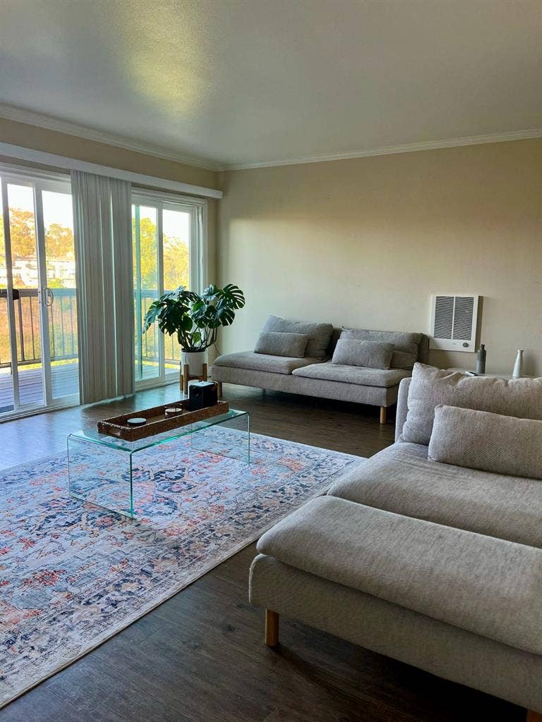 Large Master Bedroom-Backbay views