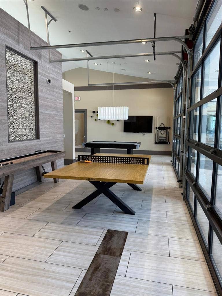 I rent a suite in Milenia.