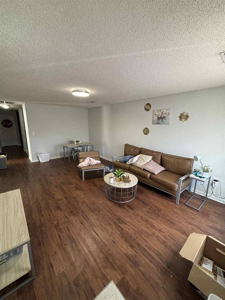 Need Room Taken ASAP