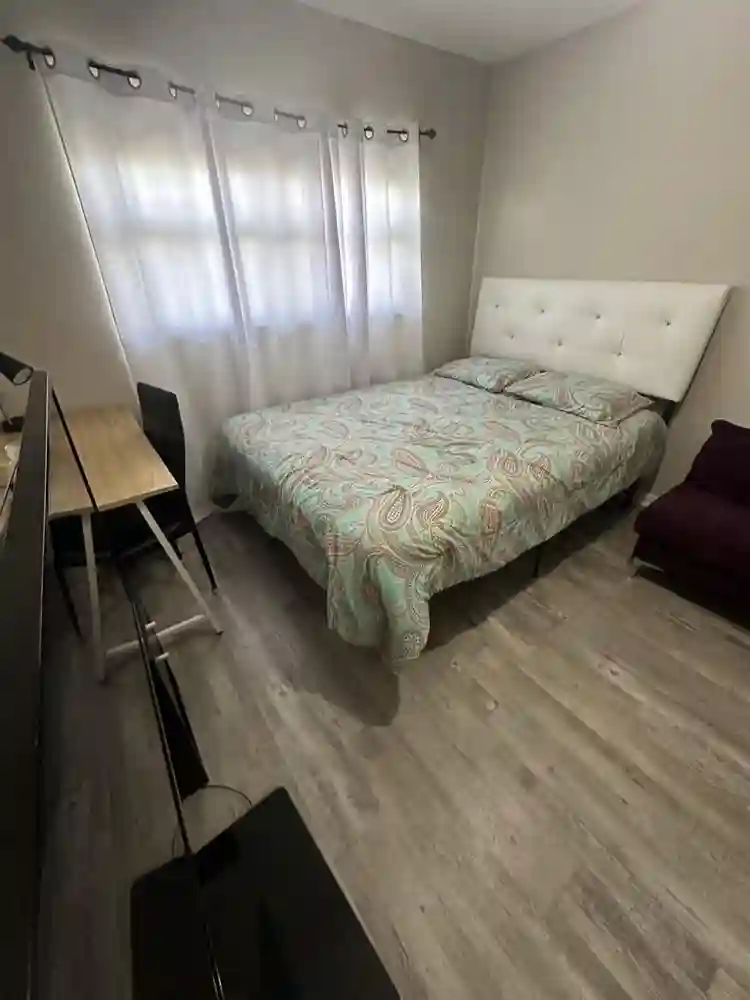 Lady's room
, North Miami beach