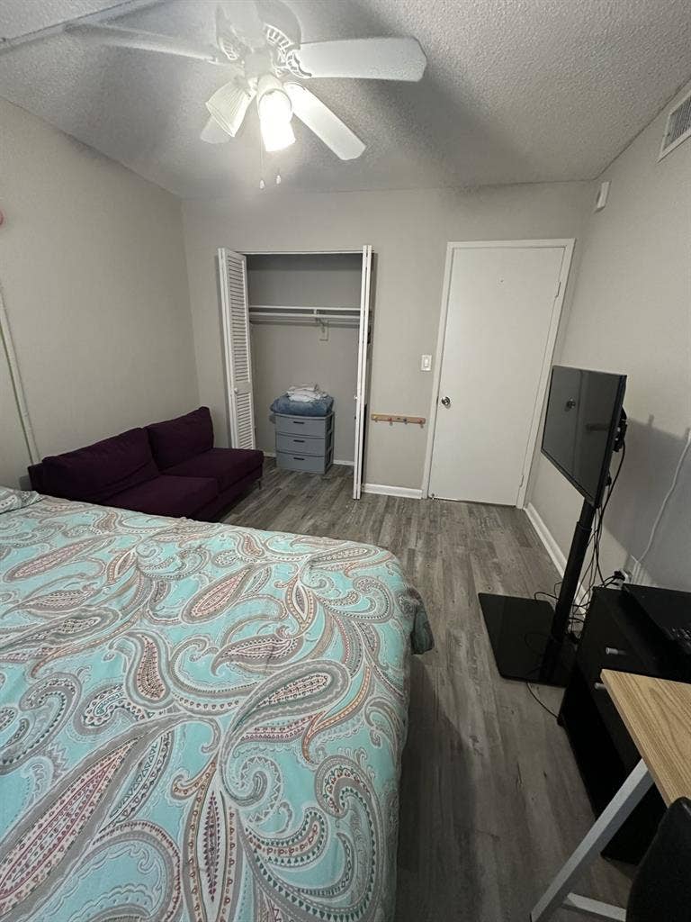 Lady's room
, North Miami beach