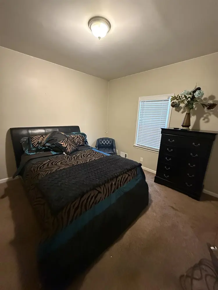 Private Room w Private Bath