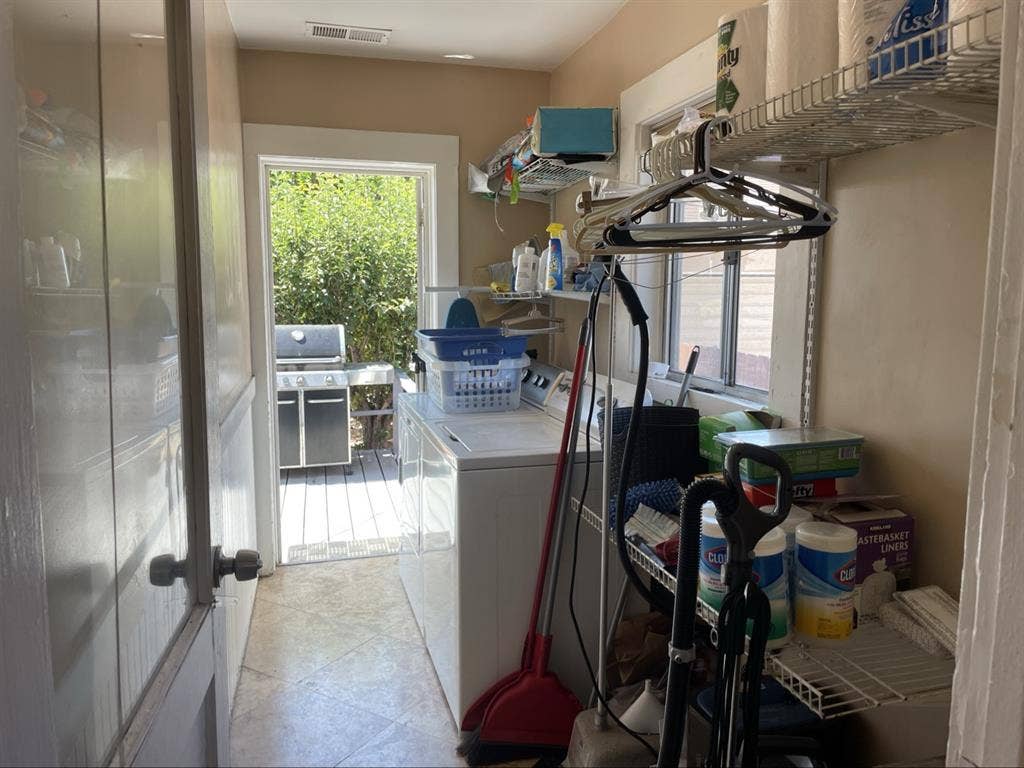 Private Room in West Side House