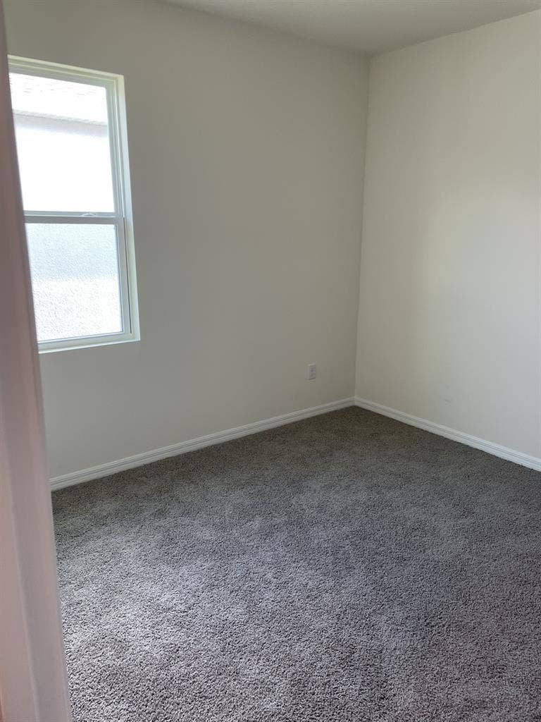 Room for rent, private bathroomm