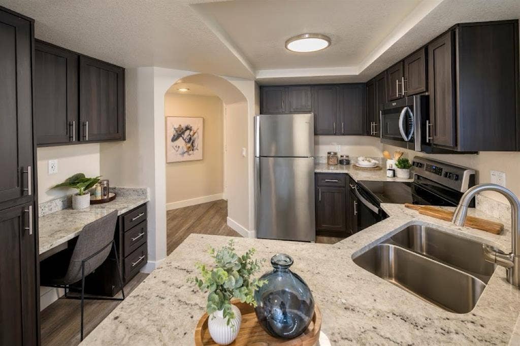 Looking for a roommate in Old Town