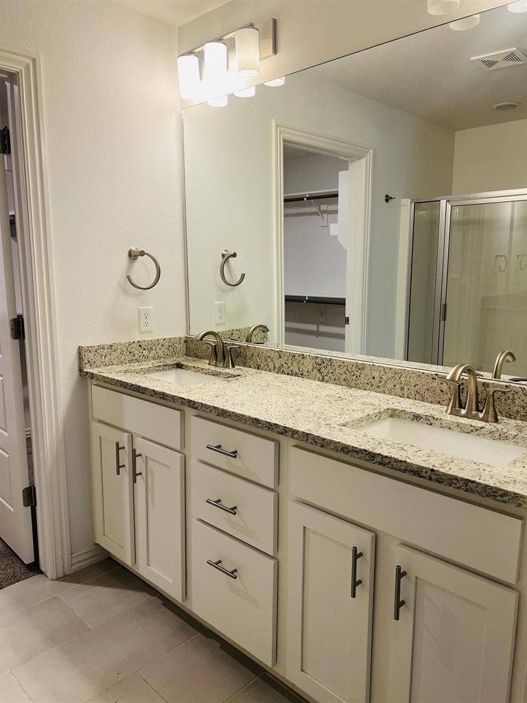 3B House 
for rent in Osage Hills