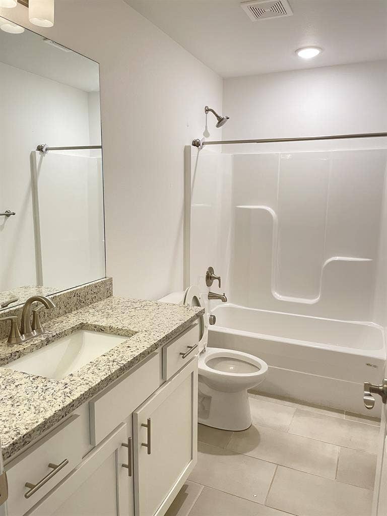 3B House 
for rent in Osage Hills