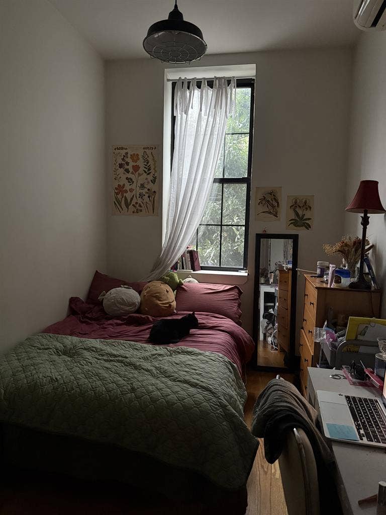 Private bedroom for sublease!