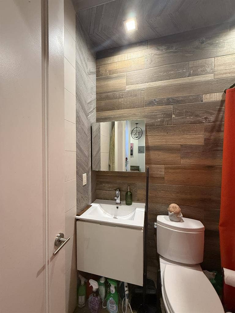 Private bedroom for sublease!