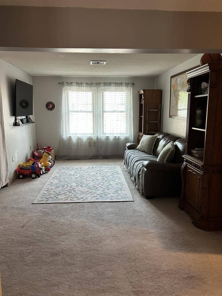 Tatnuck Area 1 bedroom or  bed