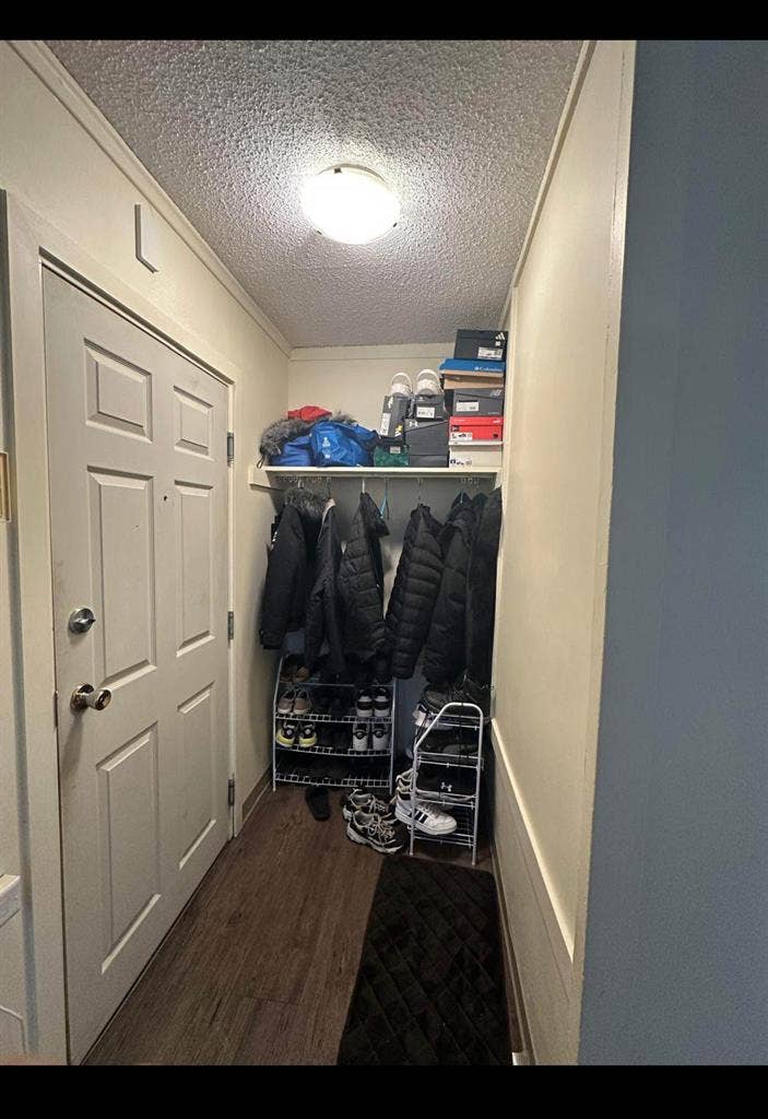 Private room in  bath Apart