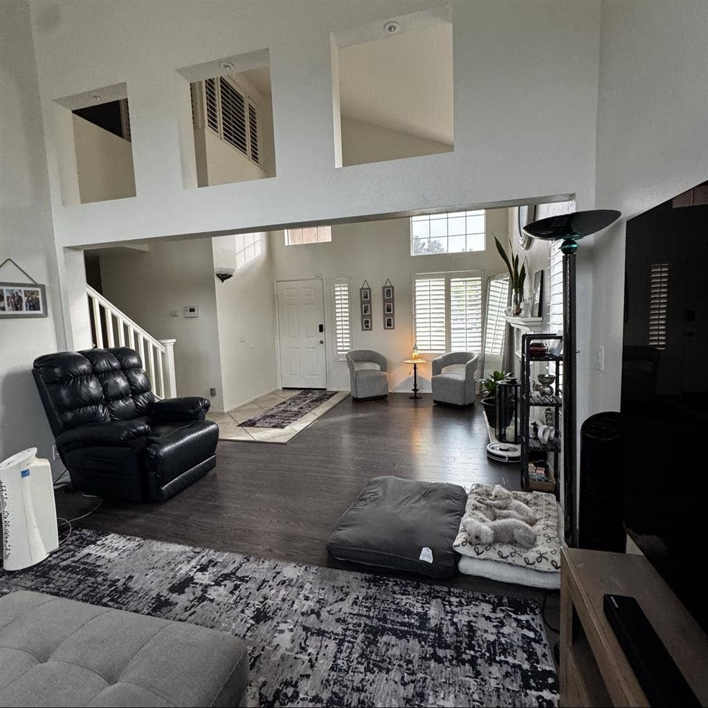 Single room/bathroom or two rooms.