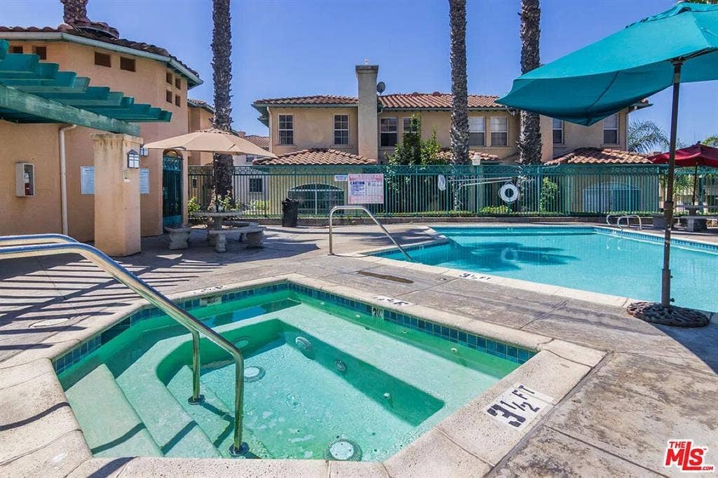 2 rooms available now near usc med