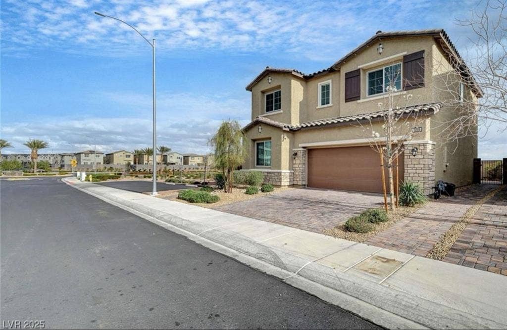 One bedroom with private bathroom