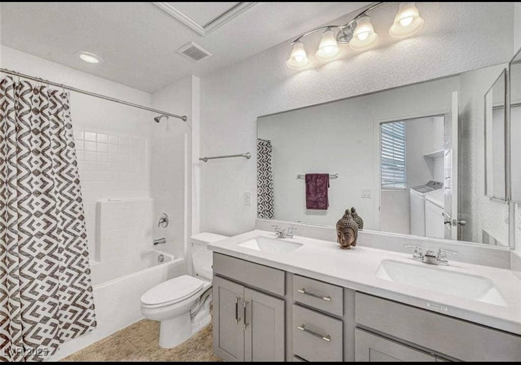 One bedroom with private bathroom