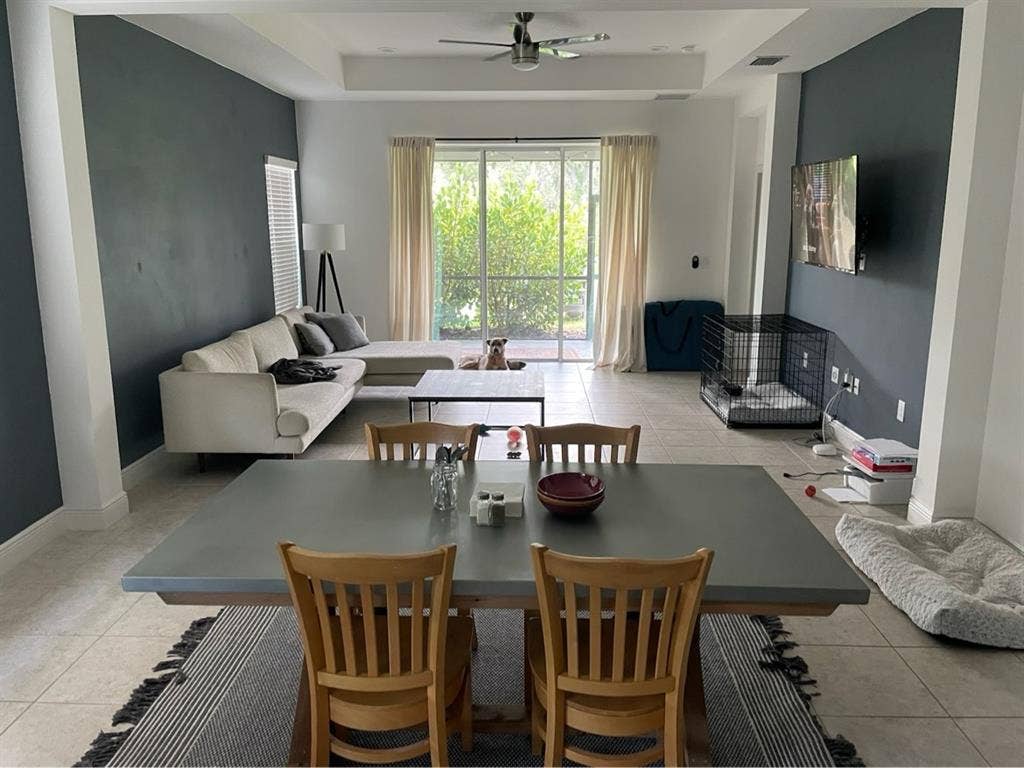 Private room in great location!