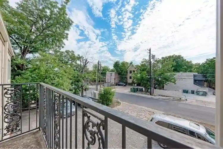 BA with loft in West Campus