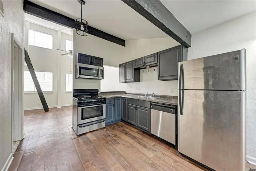 BA with loft in West Campus