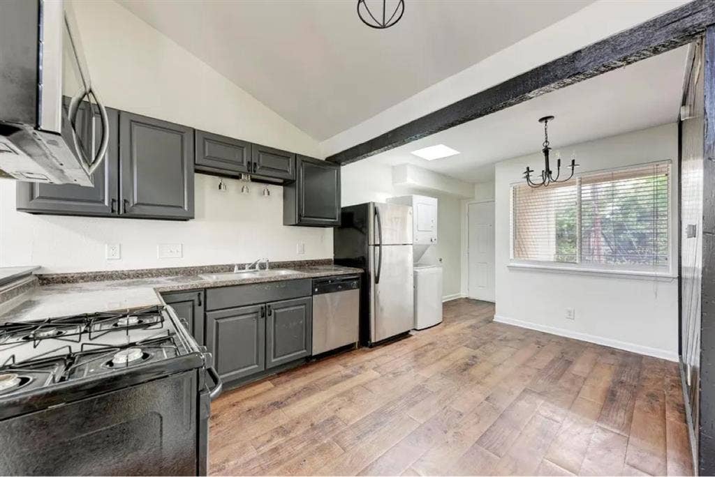 BA with loft in West Campus