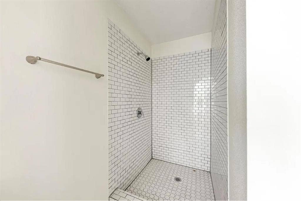 BA with loft in West Campus