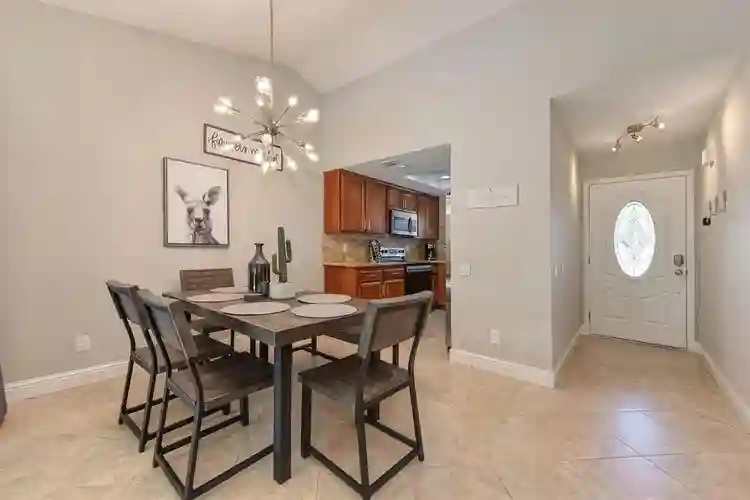 Spacious private room in Foothill